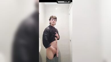 Renato ragazzo di Torino con cazzone xxxl