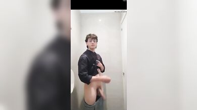 Renato ragazzo di Torino con cazzone xxxl