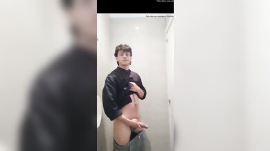 Renato ragazzo di Torino con cazzone xxxl