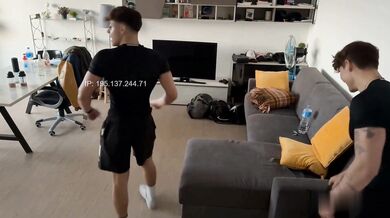 Sesso gay con un ragazzo conosciuto ai giardini pubblici