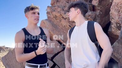 In vacanza in Arizona vicino Las Vegas due gay italiani scopano