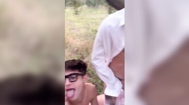 Ragazzi gay scopano in camporella