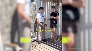 Paga un ragazzo incontrato alla fermata del bus per girare un pornazzo