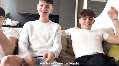 Ragazzi etero fanno provino porno gay per i loro social