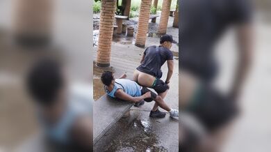 Gay Latino Troia Inculato a Pecora All'Aperto con Pompino