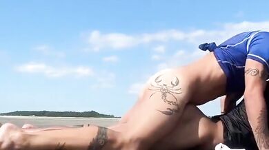 Anale Violento All'Aperto con Cazzo Grosso Spesso Senza Preservativo