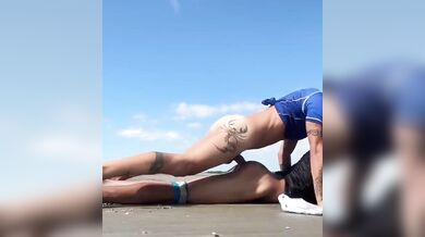 Anale Violento All'Aperto con Cazzo Grosso Spesso Senza Preservativo