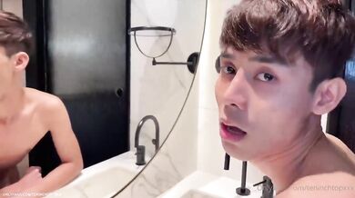 Ragazzo filippino voglioso di cazzo e di sborra