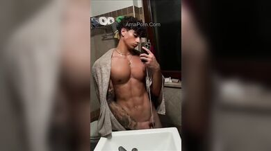 Compilation video ragazzo gay bellissimo e muscoloso