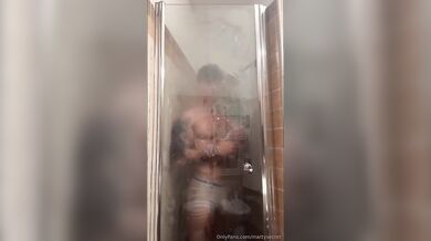 Compilation video ragazzo gay bellissimo e muscoloso