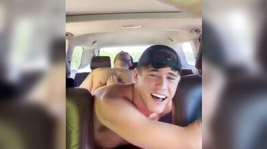 Maturo incula giovane carino in carsex
