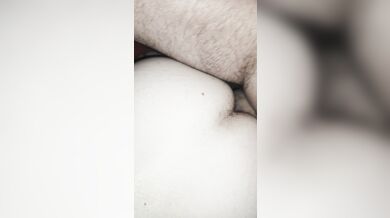 Daddy di grindr mi incula a casa mia di notte