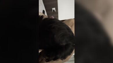 Ragazzo giovane che succhia deliziosamenteㅤ