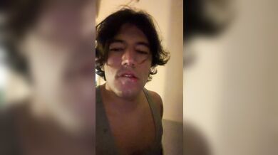 Andrea rosati  ha fatto un pompino a uno nel cortile come gli ha ordinato il  suo padrone