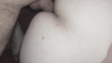 Lo prendo in culo dal mio daddy di grindr