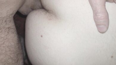 Lo prendo in culo dal mio daddy di grindr