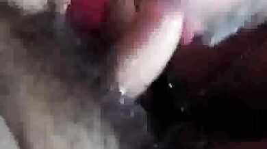 Chi di voi, vuole sbattermi il suo cazzo in bocca?
