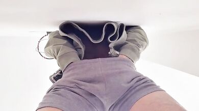 Culo, palle e cazzo DURO: guarda come me la cavo sulla doll