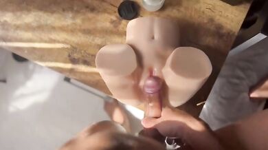 Magro latino ti mostra come SFONDARE il culo di gomma