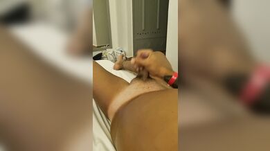 In vacanza ci seghiamo il cazzo INSIEME