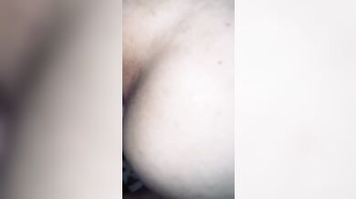 Inculo il mio twink a pelle e gli metto le dita nel culo