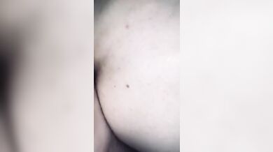 Inculo il mio twink a pelle e gli metto le dita nel culo