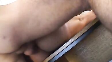 Inculata favolosa sul tavolo lavoro