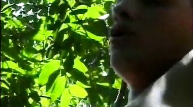 Gran succhiata all'aria aperta