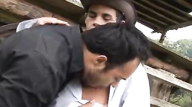 Braziliani hot scopano in montagna