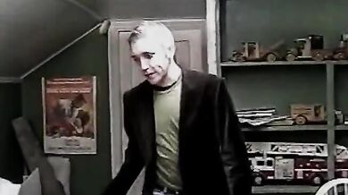 Orgia gay a tre in camera