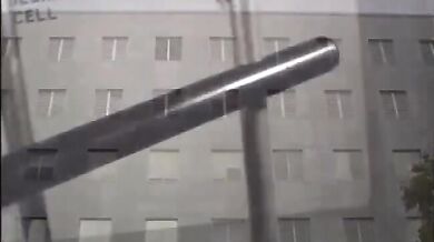 Detenuto gay scopato in culo con un dildo