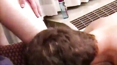 Sesso a tre con coppietta di teen gay dotati