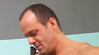 Giovane gay inculato dal suo medico