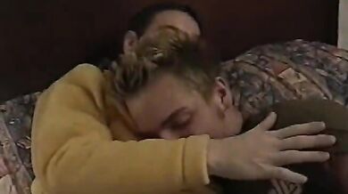 Biondo attivo incula un nuovo amichetto