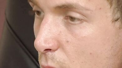 Agente immobiliare italiano gay