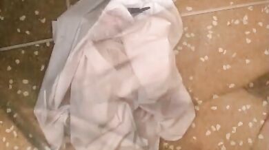 Sesso gay nello studio del dottore