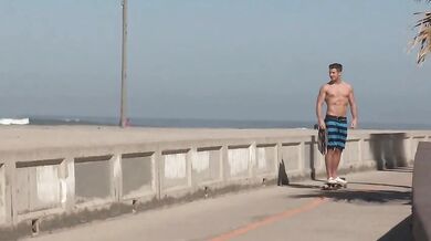 Bellissimo figo gay si masturba