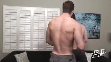 Scopata hard tra studenti gay