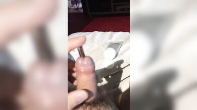 Una penna su per il cazzo gay