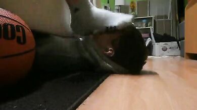 Odora i calzini dell'amico omosessuale