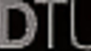 Gay inculato sul terrazzo