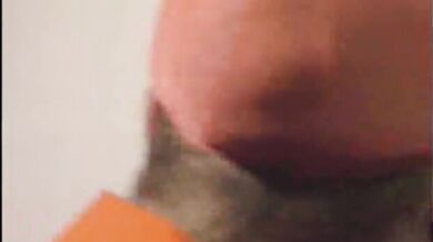 Bel ragazzo gay inculato dal direttore della prigione