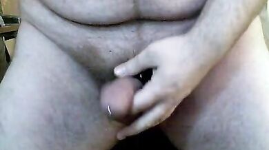Ciccione gay italiano si masturba in cam