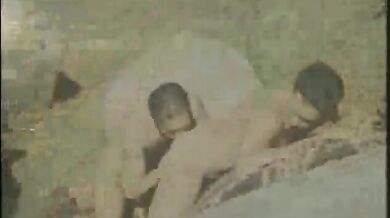 Coppia cowboy arrapati scopa outdoor