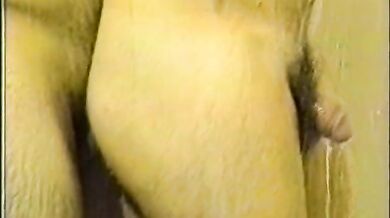 Amanti gay si lavano il cazzo dopo la scopata