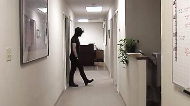 Pompini in ufficio tra colleghi gay