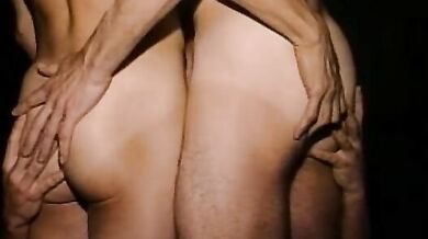 Scopata threesome gay