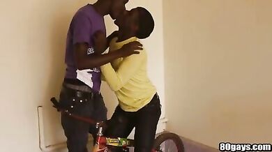 Coppia di pompinari gay neri