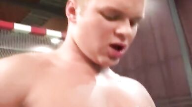 Muscolosi atleti gay dai cazzi duri