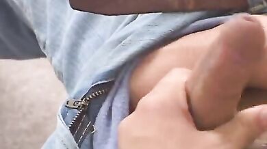 Bel ragazzo cazzuto si sega